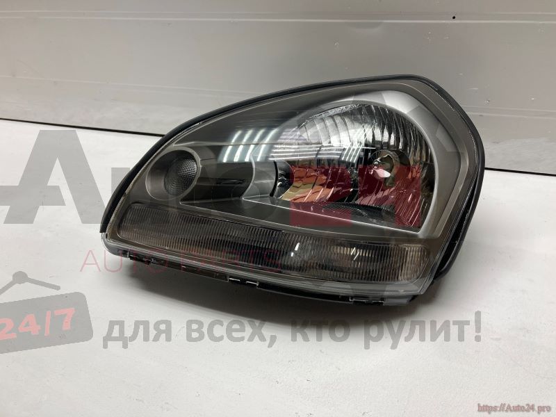 ФАРА ЛЕВАЯ механика (темный отражатель) HYUNDAI TUCSON 2004-2009
